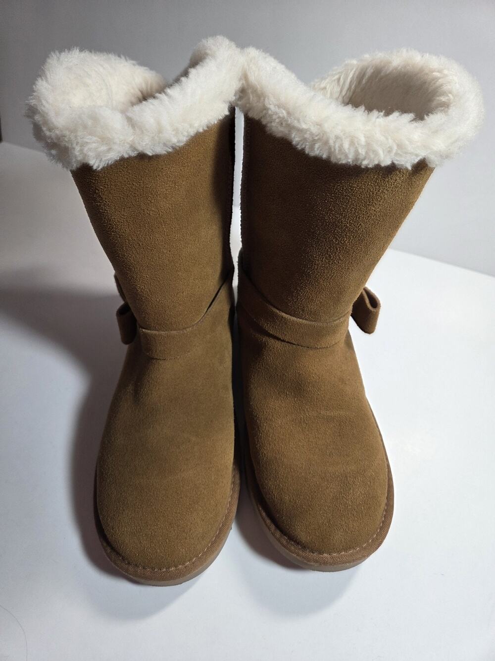 Koolaburra by Ugg chestnut suede plush Faux fur fully lined Women size 8